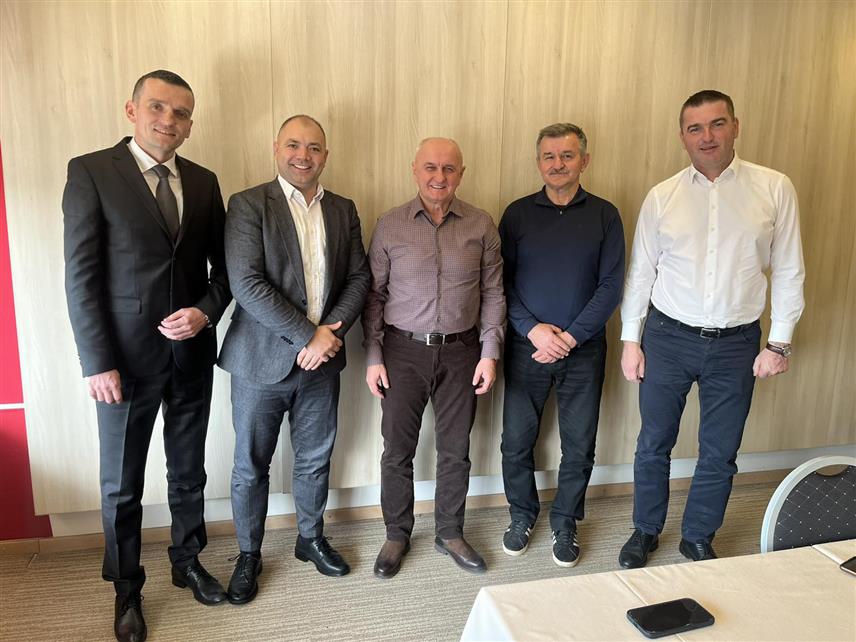 БАЊАЛУКА, 1. ФЕБРУАРА /СРНА/ - Одборник у Скупштини општине Теслић Славен Јелић приступио је данас Социјалистичкој партији /СП/.