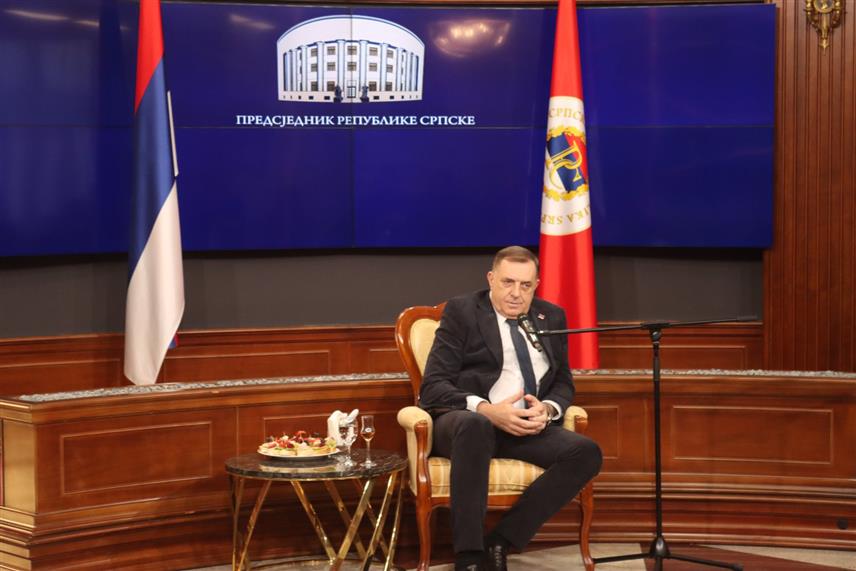 БАЊАЛУКА, 20. ФЕБРУАРА /СРНА/ - Предсједник Републике Српске Милорад Додик одржао је данас у Бањалуци разговор са представницима медија. /Фото - Борислав Здриња/	