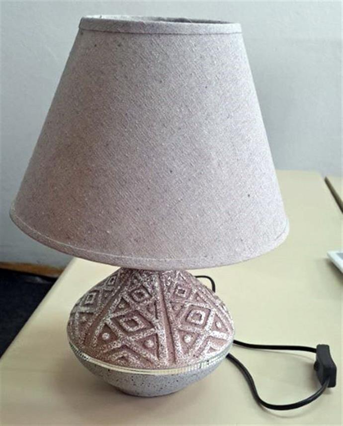 ИСТОЧНО САРАЈЕВО, 20. ФЕБРУАРА /СРНА/ - Са тржишта БиХ повучене су и уништене 203 електричне свјетиљке опште намјене, јер нису безбједне за кориштење, односно представљају ризик од струјног удара и пожара.	
