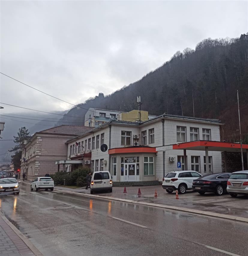 ЗВОРНИК, 20. ФЕБРУАРА /СРНА/ - На подручју града Зворника у прошлој години склопљена су 162 брака, подаци су матичне књиге зворничке Градске управе.