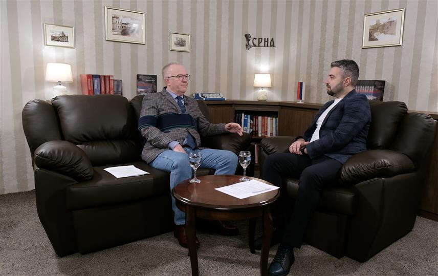 БАЊАЛУКА, 22. ФЕБРУАРА /СРНА/ - Бивши предсједник Републике Српске Драган Чавић рекао је за Срну да институција предсједника, која је нападнута отварањем процеса пред Судом БиХ, није изабрана случајно, истакавши да су сви бивши предсједници Српске или пресуђени, или под санкцијама.