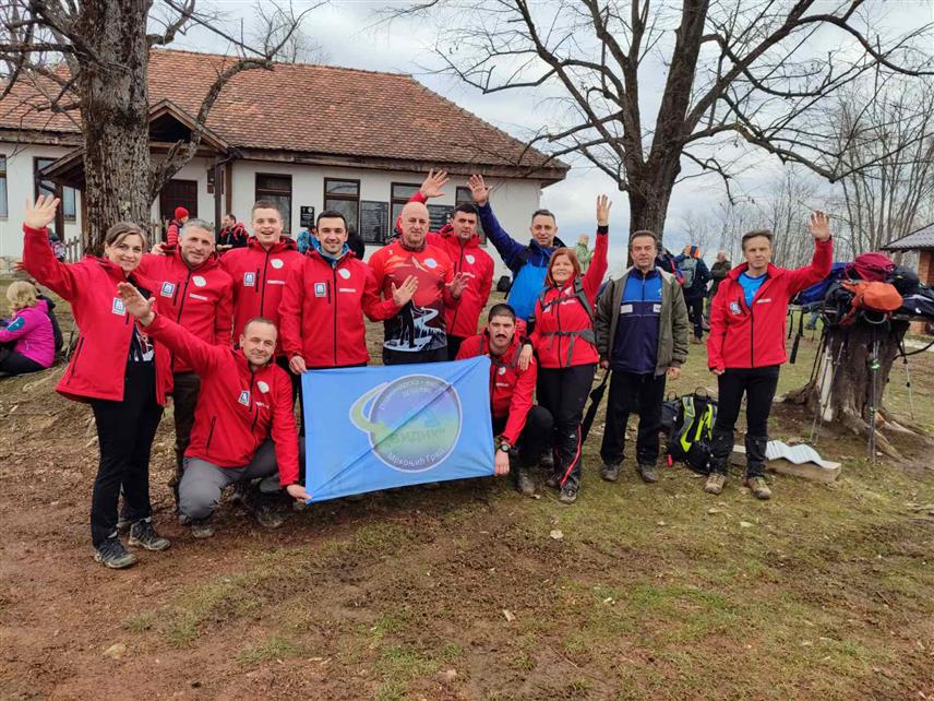 МРКОЊИЋ ГРАД, 24. ФЕБРУАРА /СРНА/ - Планинарским походом од Шњеготине Доње до планинарског дома Кик код Челинца око 250 учесника показало је да чува сјећање на Милку Дејановић, члана бањалучког Планинарског спортског друштва "Телеком-Поштар"	