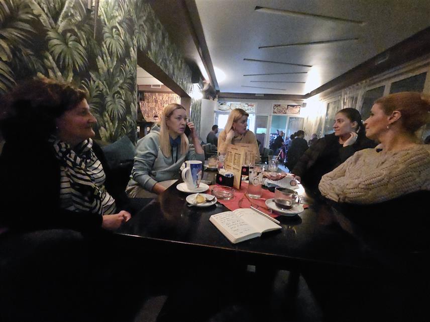 ПРИЈЕДОР, 25. ФЕБРУАРА /СРНА/ - Удружење грађана "Креативна радионица Кике-Тачке" Приједор упутило је на адресе јавног и приватног сектора позив за помоћ у организовању првог обиљежавања Свјетског дана Даун синдрома у Приједору.