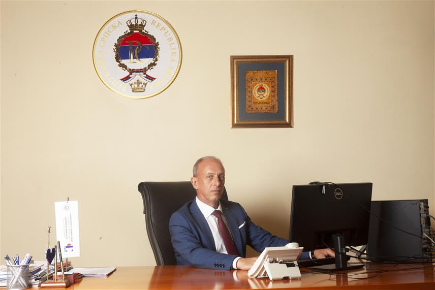 БАЊАЛУКА, 4. ФЕБРУАРА /СРНА/ - Декан Економског факултета Универзитета у Бањалуци Миленко Крајишник.