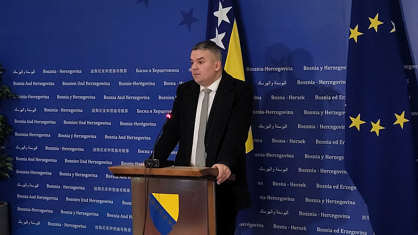 САРАЈЕВО, 5. ФЕБРУАРА /СРНА/ - Министар правде у Савјету министара Давор Буноза на конференцији за новинаре након сједнице Савјета министара.