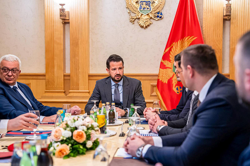 ПОДГОРИЦА, 7. ФЕБРУАРА /СРНА/ - Предсједник Скупштине Црне Горе Андрија Мандић на сједници Савјета за одбрану и безбједност.