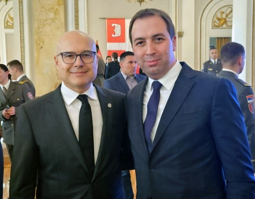 БАЊАЛУКА, 14. МАРТА /СРНА/ - Предсједник Српске напредне странке /СНС/ Милош Вучевић честитао је Социјалистичкој партији Српске /СПС/ пет година постојања и рада, истичући значај те странке на политичкој сцени Републике Српске.