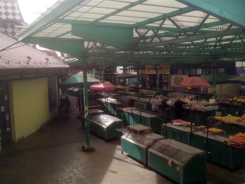 БЕОГРАД, 15. МАРТА /СРНА/ - Неколико часова пред велико окупљање студената у блокади и њихових присталица у Београду, главни град Србије је практично стао.