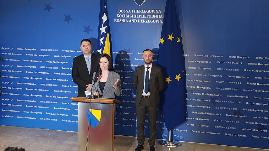 САРАЈЕВО, 18. МАРТА /СРНА/ - Шеф клуба посланика СНСД-а у Представничком дому Парламентарне скупштине БиХ Сања Вулић на конференцији за новинаре.