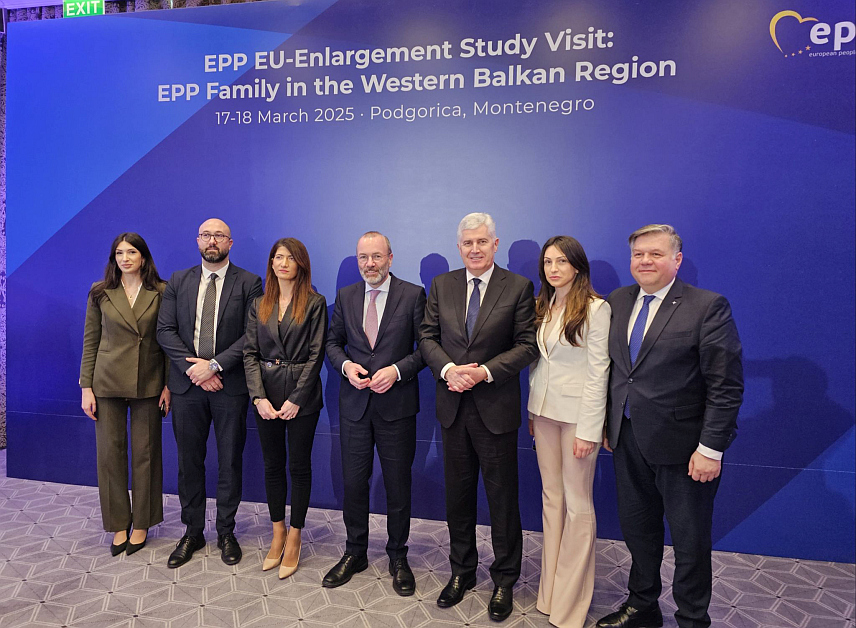 МОСTАР, 18. МАРTА /СРНА/ - Предсједник ХДЗ-а БиХ Драган Човић на панел дискусији о проширењу ЕУ на западни Балкан, коју је у Подгорици организовала Европска народна странка /ЕПП/.	