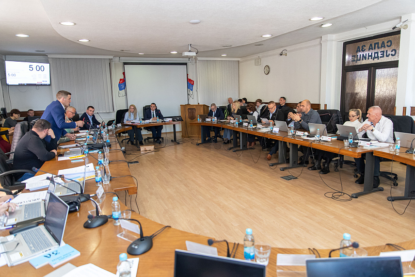 ПРЊАВОР, 18. МАРТА /СРНА/ - Сједница Скупштине града Прњавор.	