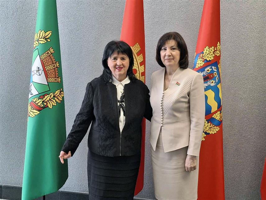 МИНСК, 19. МАРТА /СРНА/ - Делегације Вијећа народа и Народне скупштине Републике Српске састале се данас са предсједником Представничког дома Народне скупштине Бјелорусије Игором Сергејенком и предсједницом Савјета Републике Народне скупштине Бјелорусије Наталијом Кочановом.