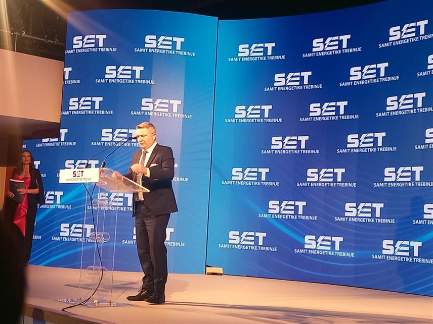 ТРЕБИЊЕ, 19. МАРТА/СРНА/ - "Самит енергетике Требиње" /СЕТ/ треба да буде прилика за дефинисање праваца будућег развоја енергетског сектора и учвршћивања сарадње у региону, рекао је данас помоћник министра рударства и енергетике Србије Милан Алексић.