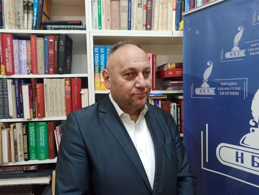 ЗВОРНИК, 1. МАРТА /СРНА/ - Универзитетски професор Душко Певуља из Бањалуке.