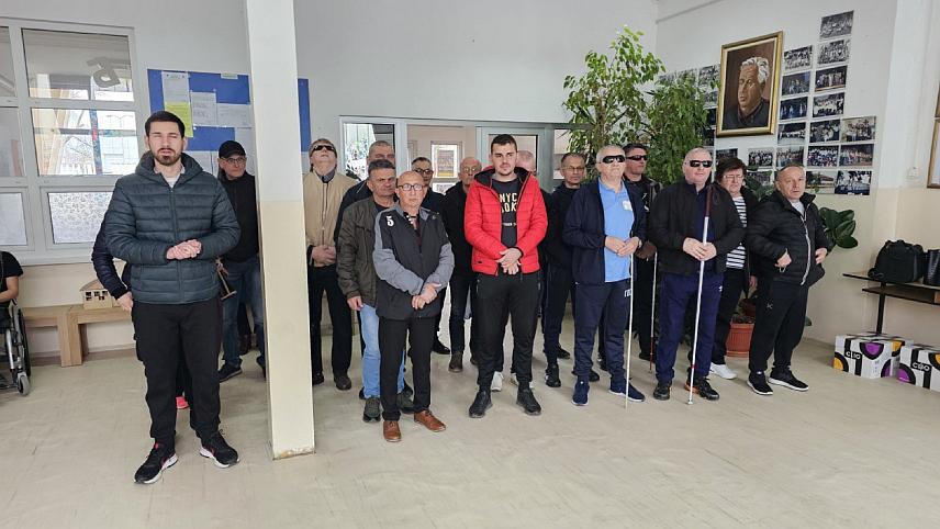 ПРЊАВОР, 22. МАРТА /СРНА/ - Турнир у пикаду "Мотајица куп" у Прњавору у организацији градског Удружења слијепих и слабовидих особа окупио је данас екипе из Бањалуке, Градишке, Теслића, Тузле и Прњавора.