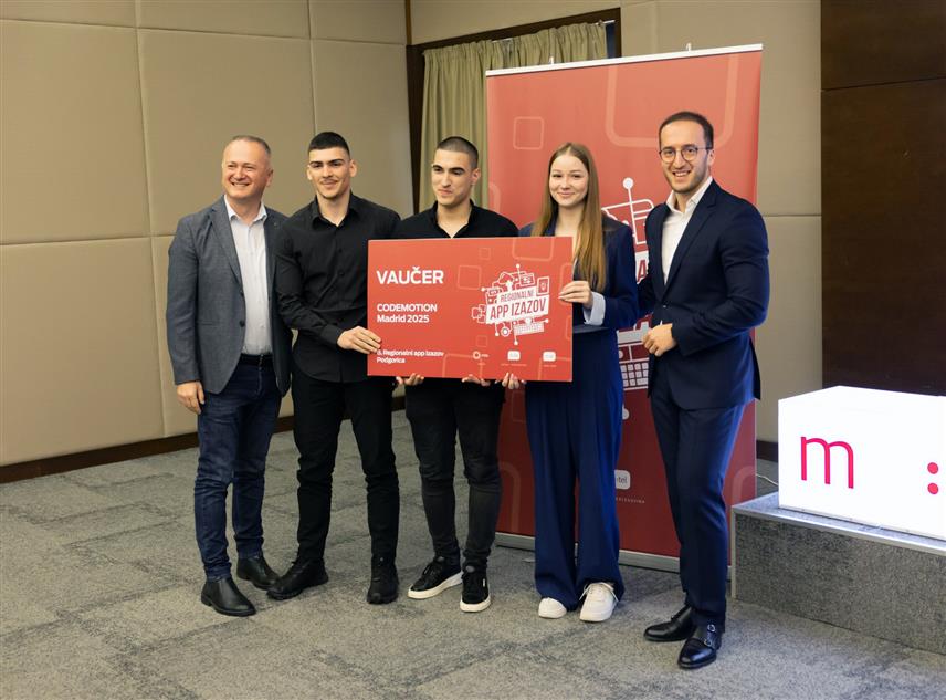 ПОДГОРИЦА, 24. МАРТА /СРНА/ - Средњошколци из Бањалуке, Новог Сада и Подгорице побједници су регионалног такмичења у изради апликација које су организовале компаније "Телеком Србија", те "М:тел" из БиХ и Црне Горе.