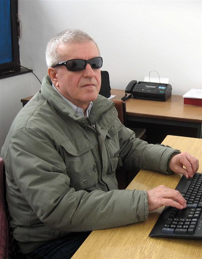 ВЛАСЕНИЦА, 24. МАРTА /СРНА/ - Предсједник међуопштинске организације слијепих и слабовидих лица Власеница Миленко Јовић.