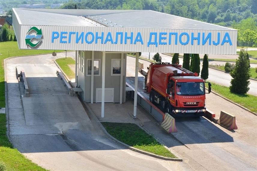 БАЊАЛУКА, 25. МАРТА /СРНА/ - Бањалучки ДЕП-ОТ саопштио је да је инспекција приликом ванредног надзора потврдила законитост рада овог предузећа, те је позван градоначелник Драшко Становуковић да се укључи у рјешавање тренутне ситуације у граду који је затрпан отпадом.