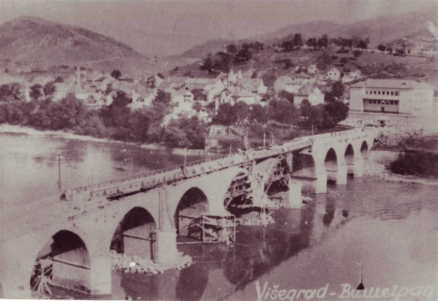 ВИШЕГРАД, 29. МАРТА /СРНА/ - Мост Мехмед-паше Соколовића, монументална задужбина великог везира из 16. вијека, дјело османског архитектe Мимара Синана Коџе, градња је трајала од 1571. до 1577. године, а мост се и данас сматра једним од најзначајнијих споменика из турског периода на Балкану.