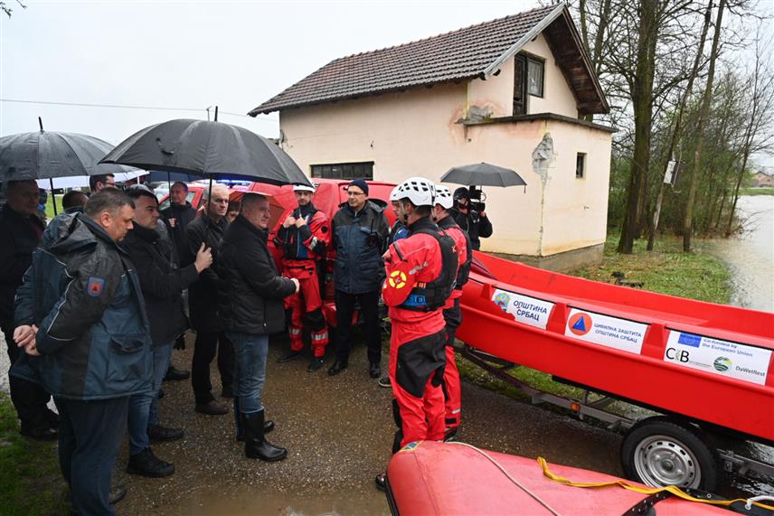 БАЊАЛУКА, 29. МАРТА /СРНА/ - Предсједник Владе Републике Српске Радован Вишковић посјетио је данас поплављена подручја у околини Приједора и Српца.