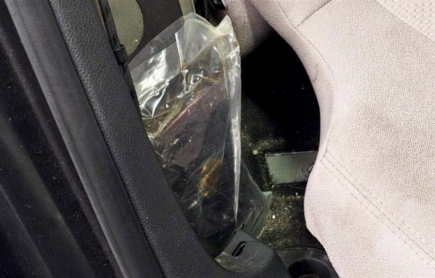 БЕОГРАД, 31. МАРТА /СРНА/ - Српска полиција је на граничном прелазу Градина између Србије и Бугарске ухапсила двоје држављана Шведске због трговине дрогом и заплијенили око три килограма хашиша.