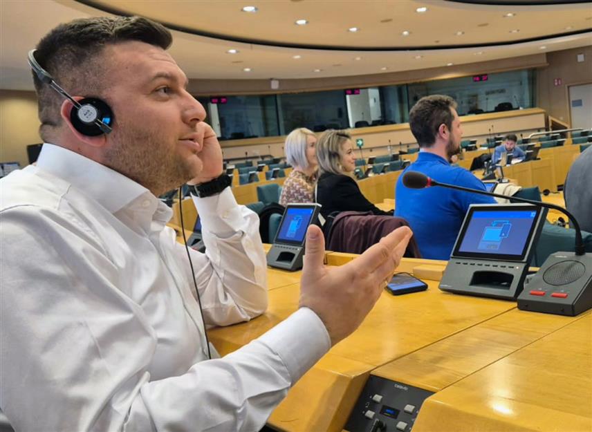 БАЊАЛУКА, 31. МАРТА /СРНА/ - Вршилац дужности руководиоца Центром изврсности у пољопривреди Пољопривредног факултета Универзитета у Бањалуци Петар Николић сматра да је миграторни талас из града на село логичан правац кретања младих и најавио низ мјера подршке младима у агробизнису.