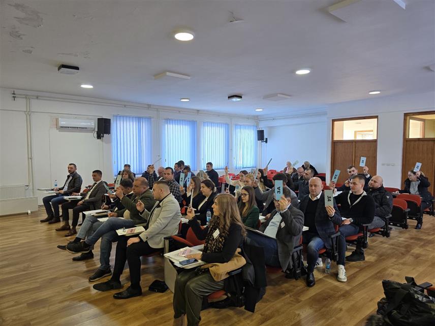 КОЗАРСКА ДУБИЦА, 3. МАРTА /СРНА/ - Скупштина општине Козарска Дубица усвојила је данас буџет за ову годину од 22.711.900 КМ, што је за 46,1 одсто више од ребаланса прошлогодишњег.