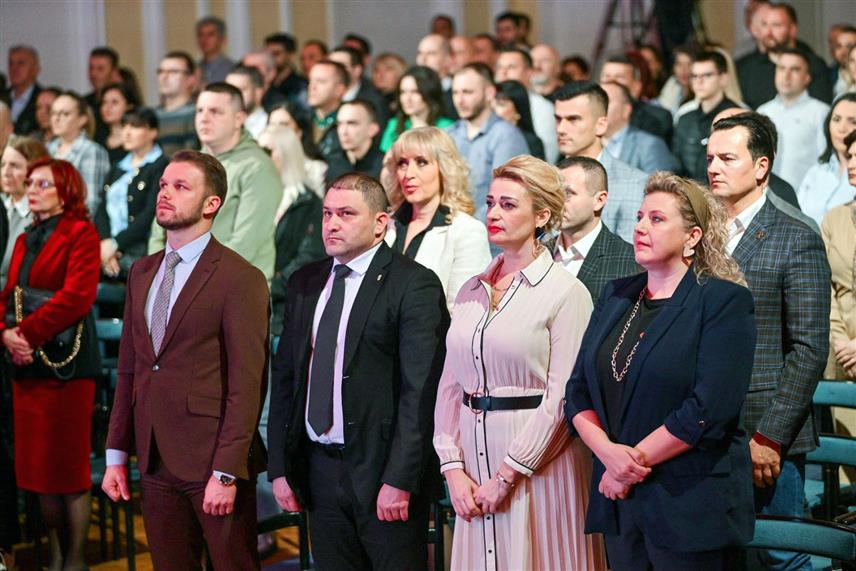 БАЊАЛУКА, 3. МАРТА /СРНА/ - Бањалука је уз Цивилну заштиту прошла све недаће, а захваљујући њима спасени су бројни људски животи, истакнуто је вечерас на свечаној академији одржаној поводом Међународног дана Цивилне заштите.