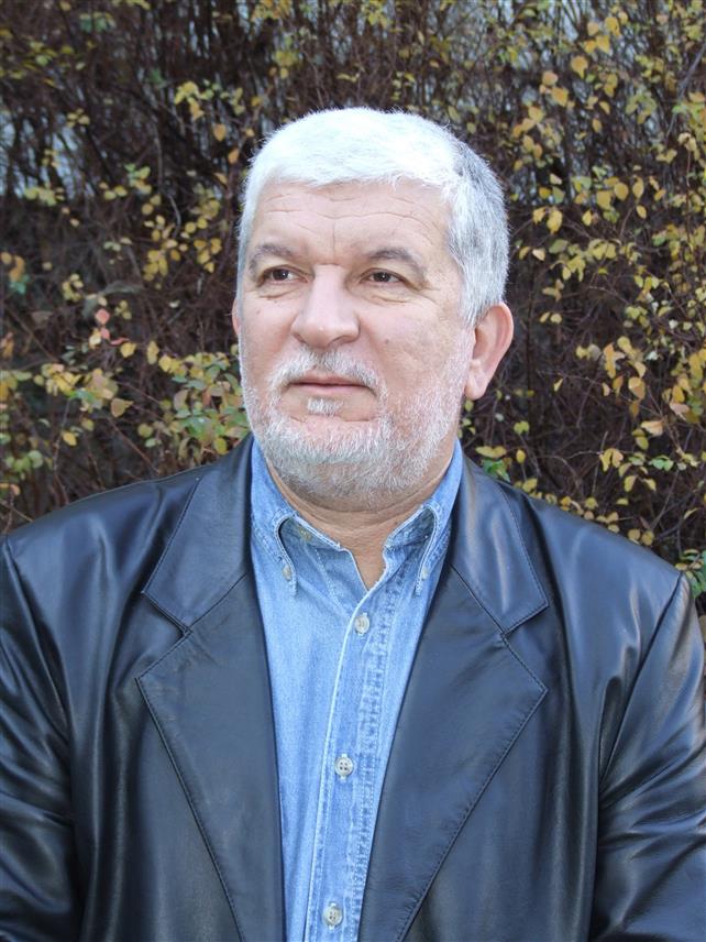 БЕОГРАД, 4. МАРТА /СРНА/ - Пјесник и новинар из Сремске Митровице Недељко Терзић добитник је овогодишње награде "Златни кључић Смедерева" за дјечију поезију у оквиру 56. међународног фестивала поезије "Смедеревска пјесничка јесен".