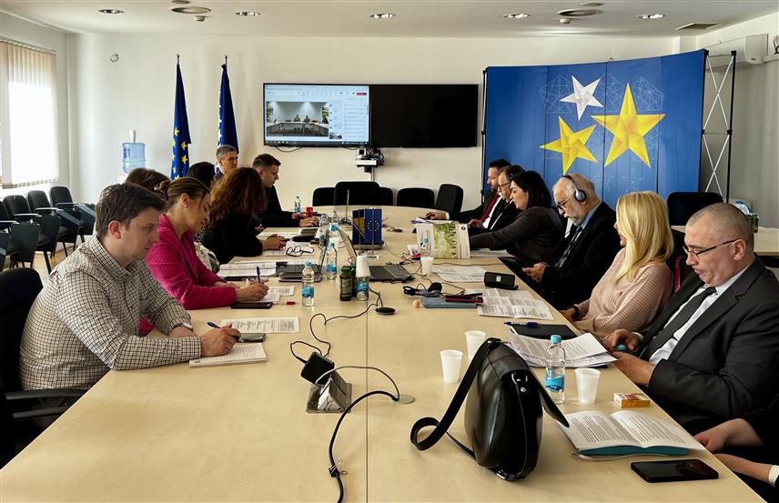 САРАЈЕВО, 5. МАРТА /СРНА/ - Састанак Пододбора за унутрашње тржиште и конкуренцију укључујући заштиту здравља и потрошача између ЕУ и БиХ одржан данас у Сарајеву.	