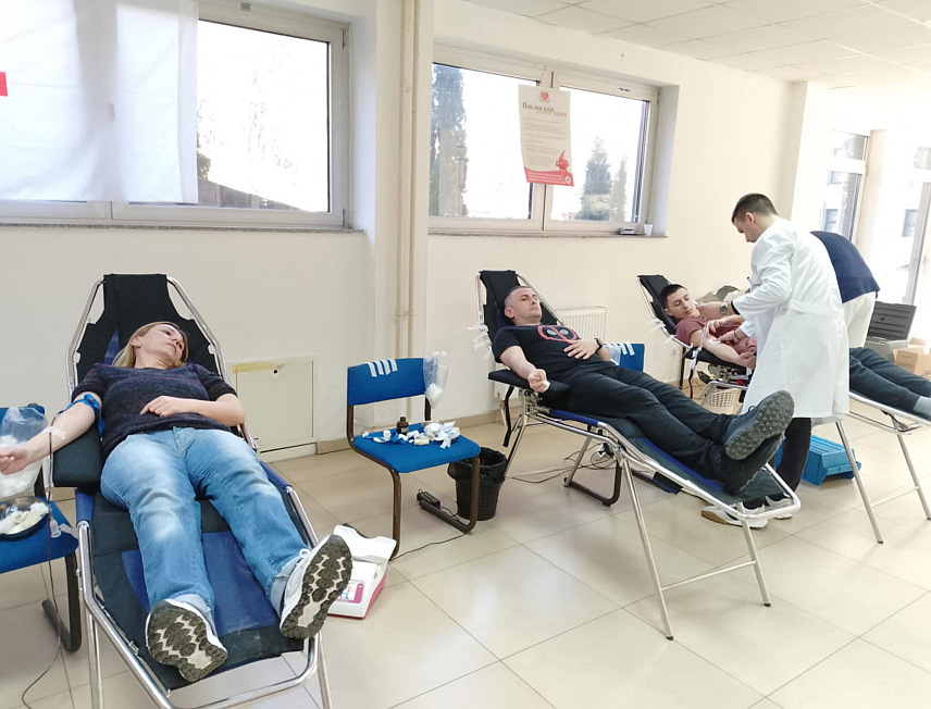 НОВИ ГРАД, 6. МАРТА /СРНА/ - У Новом Граду данас је у акцији добровољног давања крви прикупљено 68 доза ове драгоцјене течности.