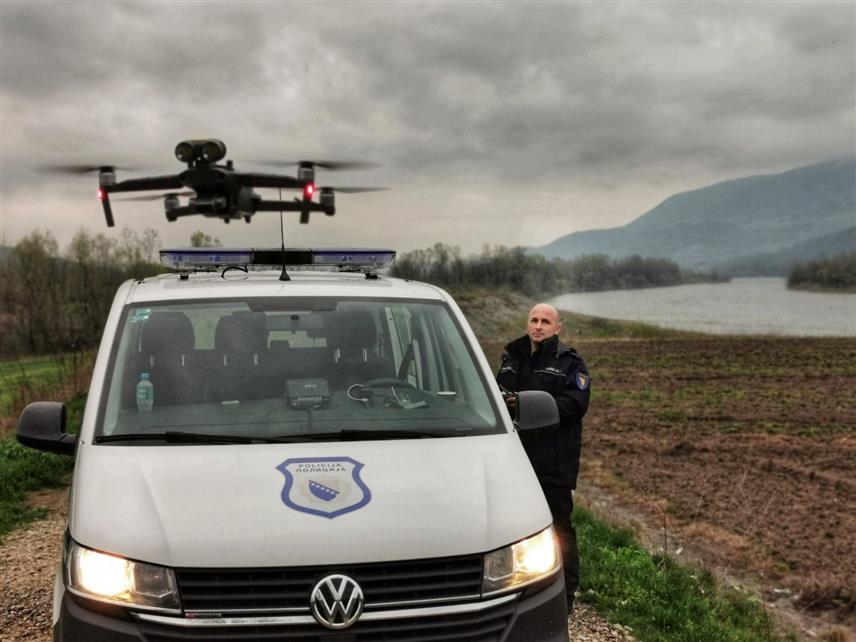 САРАЈЕВО, 6. МАРТА /СРНА/ - Гранична полиција БиХ саопштила је да је у посљедње вријеме постигла значајан напредак у материјално-техничком опремању свих организационих јединица и да тренутно посједује адекватну опрему за граничну контролу и провјере у складу са стандардима ЕУ.