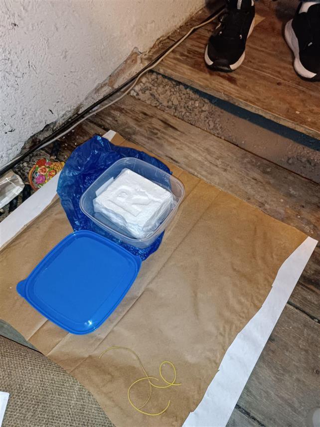 БАЊАЛУКА, 7. МАРТА /СРНА/ - Бањалучка полиција заплијенила је више од килограм кокаина у оквиру акције "Амиго" и ухапсила лица чији су иницијали Г.Н. и О.Б. због сумње да су починила кривично дјело неовлаштена производња и промет дроге.