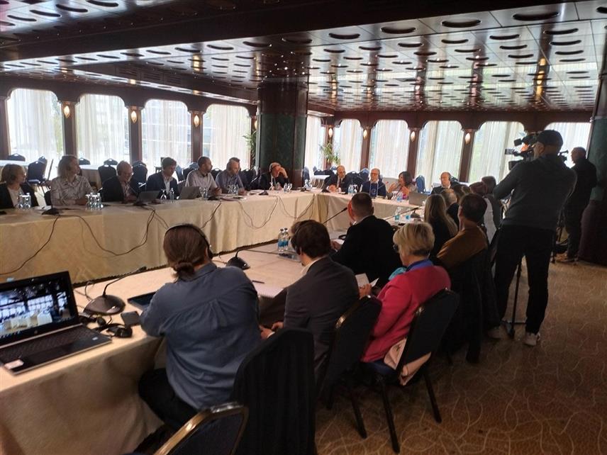 БАЊАЛУКА, 10. АПРИЛ /СРНА/ - Регионални састанак мреже економиста Паневропског регионалног вијећа Међународне конфедерације синдиката.