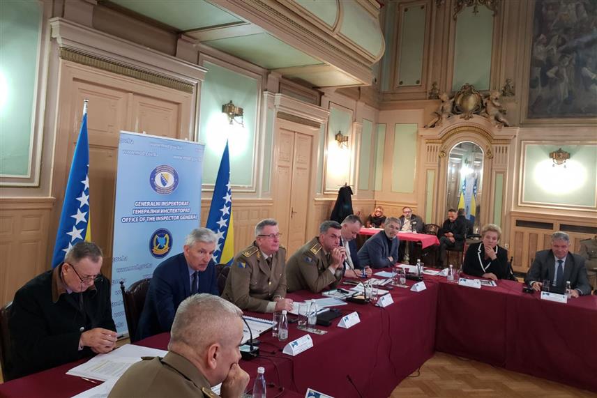 САРАЈЕВО, 10. АПРИЛА /СРНА/ - У Сарајеву је данас одржана 18. годишња конференција инспектора Генералног инспектората Министарства одбране у Савјету министара и инспектора Оружаних снага БиХ.