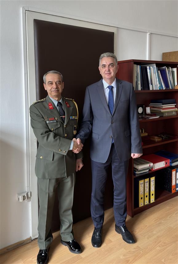 САРАЈЕВО, 14. АПРИЛА /СРНА/ - Министарство одбране у Савјету министара и Министарство одбране Грчке потписали су План билатералне војне сарадње за 2025. годину којим су дефинисане заједничке активности у области одбране.