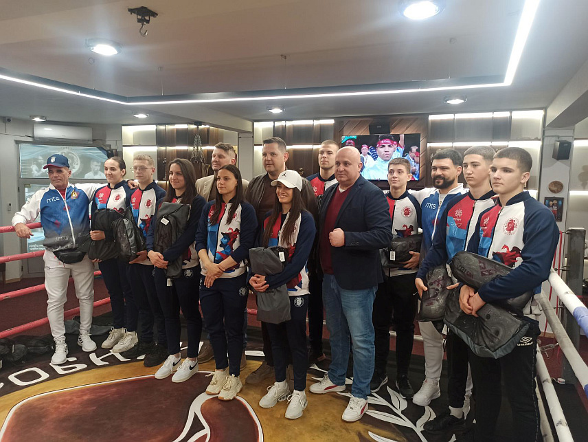 ЗВОРНИК, 15. АПРИЛА /СРНА/ - Свјетски боксерски спектакл "Ноћ шампиона" биће одржан у недјељу, 27. априла, у Спортској дворани "Борик" у Бањалуци, гдје ће се српска шампионка у боксу Сара Ћирковић борити за свјетску професионалну титулу против Францускиње Роман Муле.	