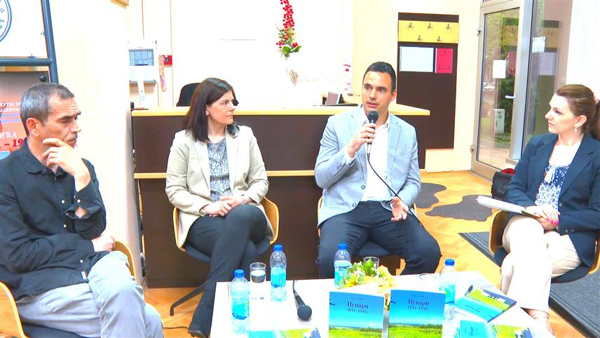 ПРИЈЕДОР, 16. АПРИЛА / СРНА/- У градској читаоници у Приједору вечерас је промовисана књига "Пуцари 1941 - 1945" аутора Мирка Димића, вишег кустоса у Јавној установи Спомен подручје "Доња Градина".