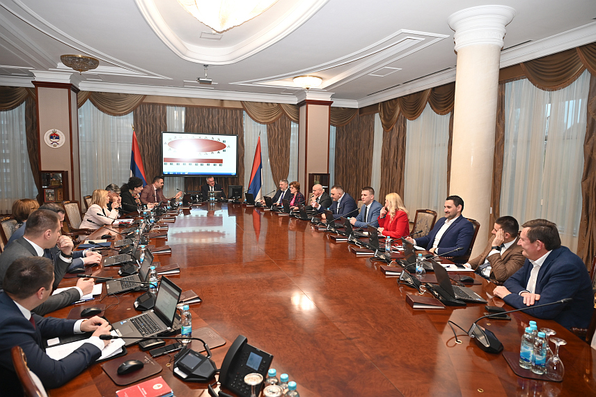 БАЊАЛУКА, 1. АПРИЛА /СРНА/ - Сједница Владе Републике Српске.