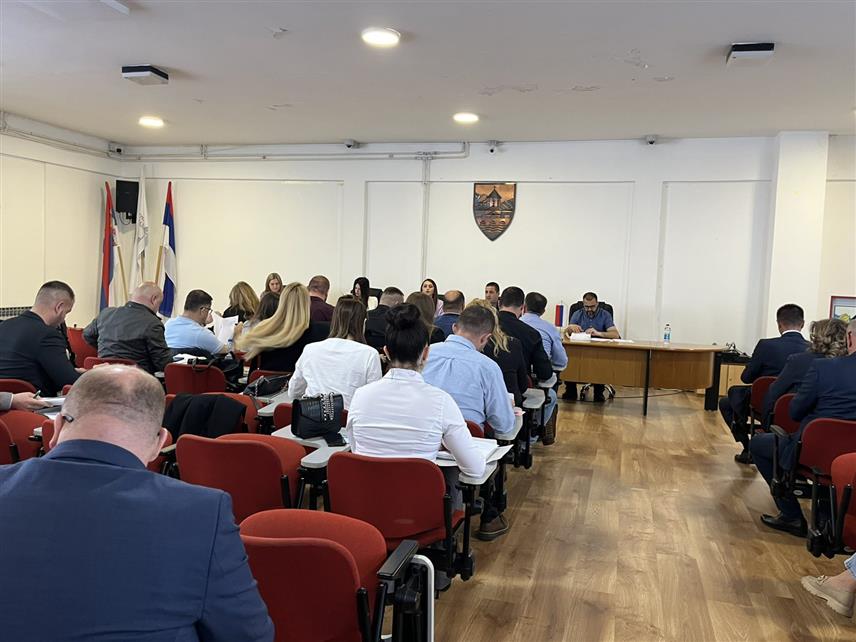 КОЗАРСКА ДУБИЦА, 22. АПРИЛА /СРНА/ - Сједница Скупштине општине Козарска Дубица.	
