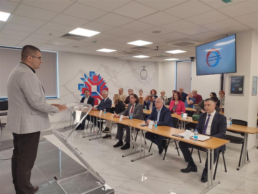 БАЊАЛУКА, 24. АПРИЛА /СРНА/ - Међународна конференција о задругарству Републике Српске одржана данас у Бањалуци.	