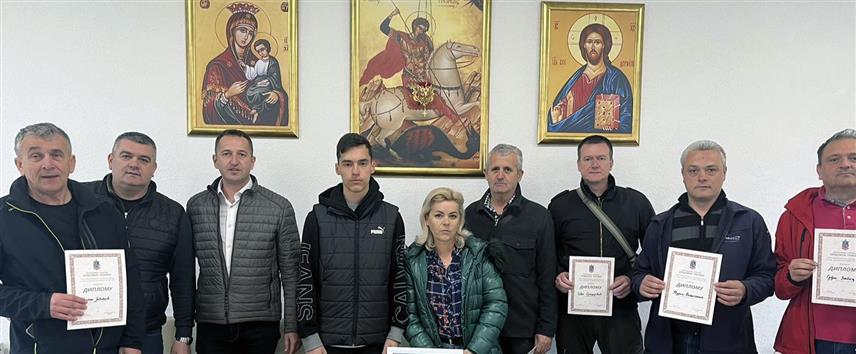 ТРНОВО, 27. АПРИЛА /СРНА/ - Ефим Муратовић је побједник петог Меморијалног шаховског турнира "Горан Вујичић", одржаног данас у Трнову, у знак сјећања на некадашњег начелника ове локалне заједнице.