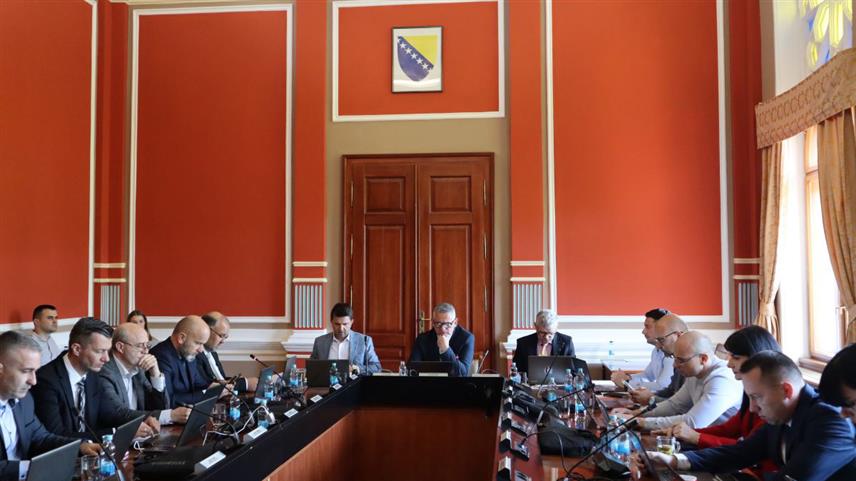 БРЧКО, 28. АПРИЛА /СРНА/ - Сједница Владе Брчко дистрикта.	