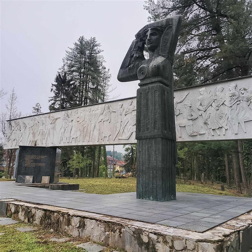 НОВИ ГРАД, 29. АПРИЛА /СРНА/ - У Новом Граду сутра ће бити обиљежен Дан ослобођења ове општине у Другом свјетском рату.