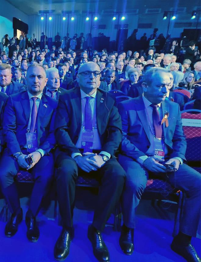 ВОЛГОГРАД, 29. АПРИЛА /СРНА/ - У Волгограду је данас свечано отворен Форум "Велико насљеђе - заједничка будућност", организован на иницијативу Парламентарне скупштине Савеза Белорусије и Русије, а на којем учествује и делегација Народне скупштине Републике Српске.