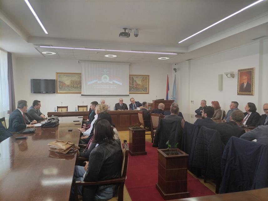 БАЊАЛУКА, 2. АПРИЛА /СРНА/ - Расправа о Нацрту устава Републике Српске у Бањалуци у организацији Академије наука и умјетности Републике Српске /АНУРС/.