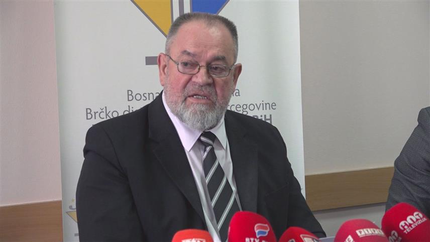 БРЧКО, 2. АПРИЛА /СРНА/ - Вршилац дужности главног тужиоца Тужилаштва Брчко дистрикта Радмило Ивановић а конференцији за новинаре.