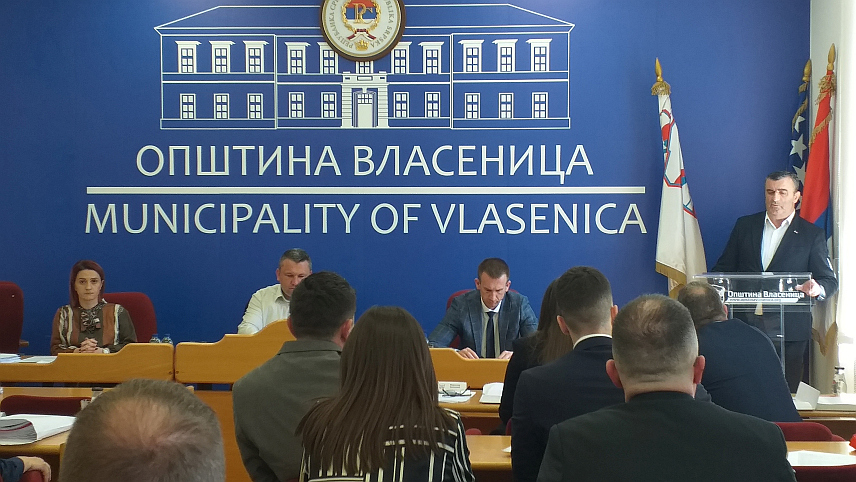 ВЛАСЕНИЦА, 30. АПРИЛА /СРНА/ - Сједница Скупштине општине Власеница.