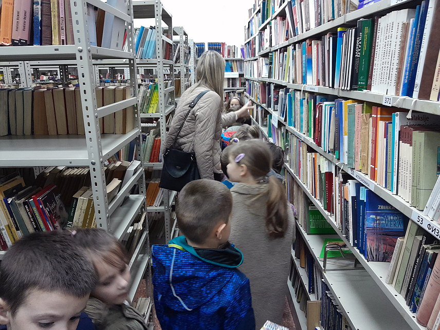 МРКОЊИЋ ГРАД, 3. АПРИЛА /СРНА/ - Народна библиотека у Мркоњић Граду организовала је дане дјечије књиге, као и бесплатно учлањење за дјецу вртићког узраста, поводом Међународног дана дјечије књиге, а 115 малишана постали су нови чланови библиотеке.