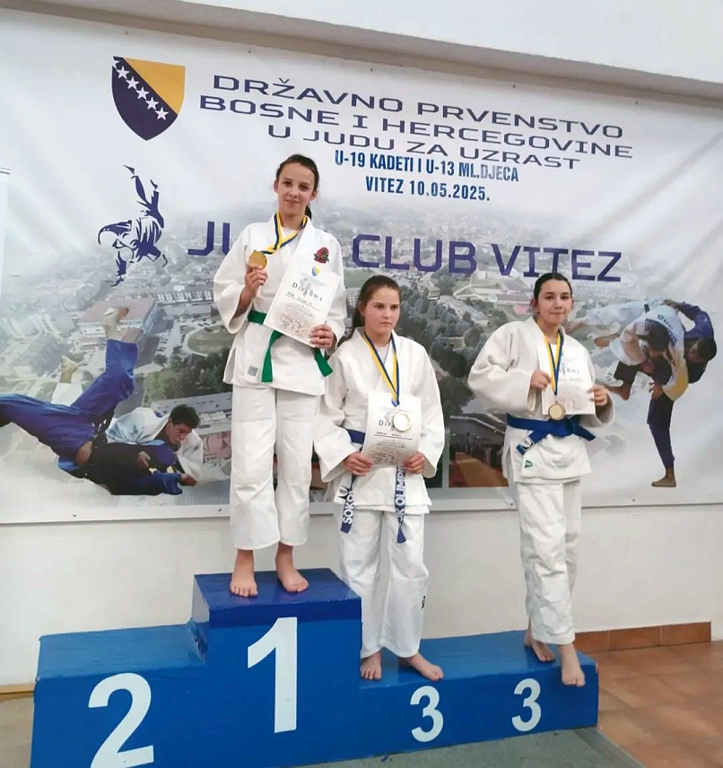 ДРВАР, 11. МАЈА /СРНА/ - Такмичари Џудо клуба "Дрвар" Ана Крнета и Андреј Петраковић освојили су златне медаље на Првенству БиХ, чиме су изборили пласман на Балканско првенство.